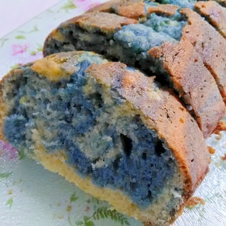 ハロウィンに☆青いマーブルパウンドケーキ